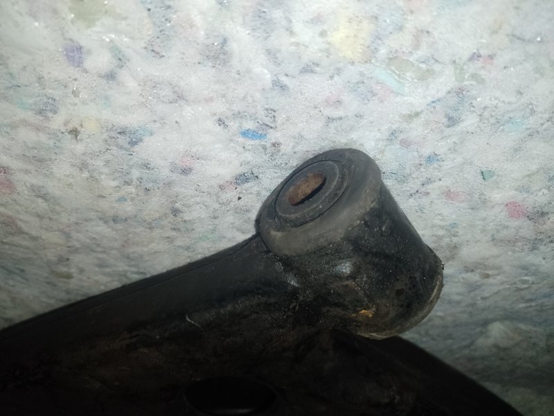 Рычаг передней подвески нижний левый LANCER IX 9 03-07