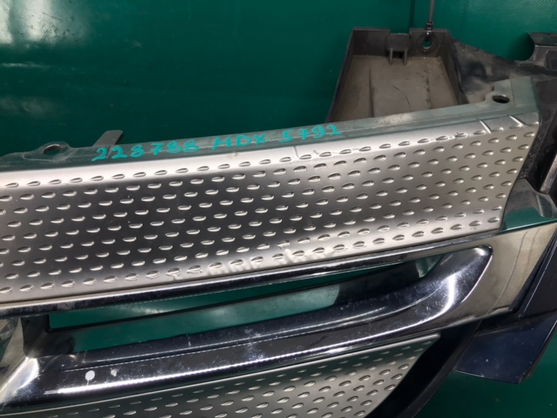 Решетка радиатора MDX (YD2) 06-13 2009 Внедорожник 3.7 J37A1 Решетка радиатора MDX (YD2) 06-13 2009 Внедорожник 3.7 J37A1