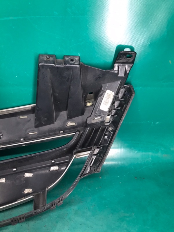 Решетка радиатора MDX (YD2) 06-13 2009 Внедорожник 3.7 J37A1 Решетка радиатора MDX (YD2) 06-13 2009 Внедорожник 3.7 J37A1