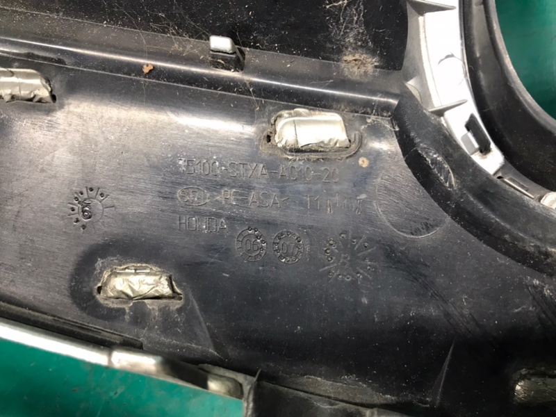 Решетка радиатора MDX (YD2) 06-13 2009 Внедорожник 3.7 J37A1 Решетка радиатора MDX (YD2) 06-13 2009 Внедорожник 3.7 J37A1