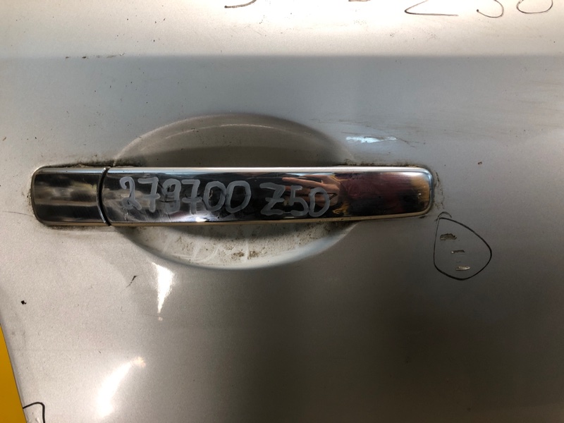 Запчасть ручка двери наружная задняя правая NISSAN MURANO Z50 02-07 80640-CA012 Б/У Ручка двери наружная задняя правая NISSAN MURANO Z50 02-07 80640-CA012 Б/У