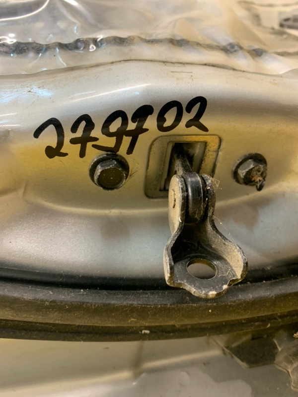 Ограничитель двери задний правый NISSAN MURANO Z50 02-07 80430-CA010 Б/У