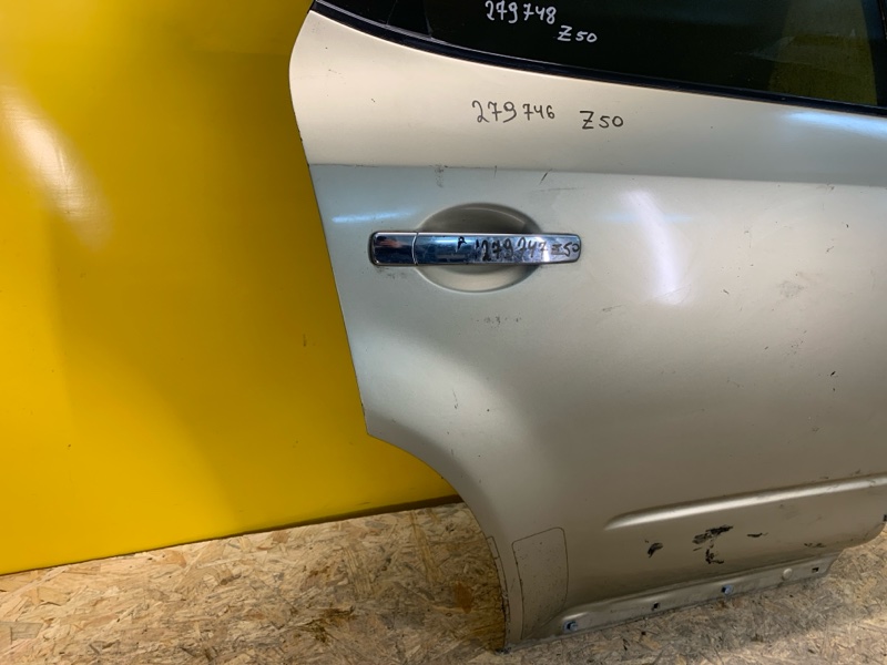 Дверь задняя правая MURANO Z50 02-07