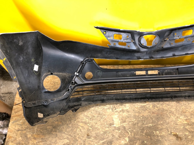 Бампер передний RAV4 13-19 Бампер передний RAV4 13-19