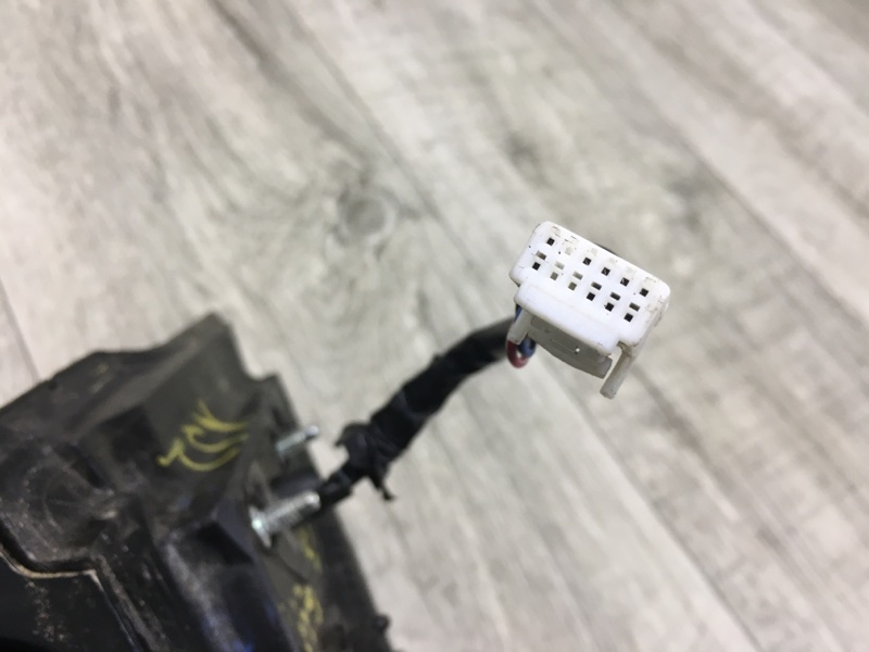 Зеркало правое G25/G35/G37/Q40 06-14