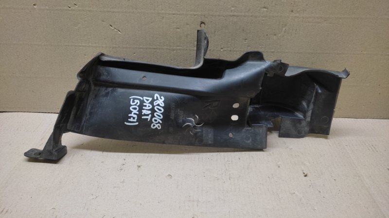 Дефлектор радиатора правый DODGE DART 12-16 2015 2.4 ED6 68214609AA Б/У