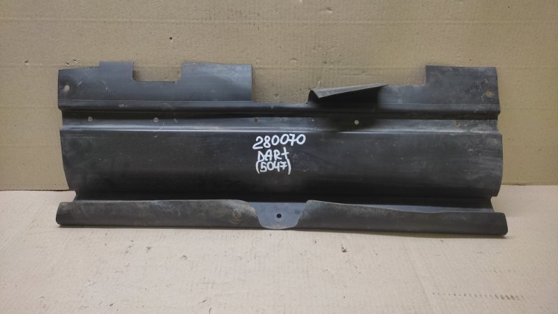 Дефлектор радиатора DODGE DART 12-16 2015 2.4 ED6 68185521AB Б/У