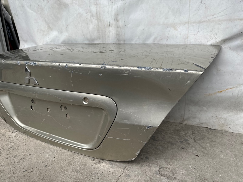 Крышка багажника LANCER IX 9 03-07 Крышка багажника LANCER IX 9 03-07