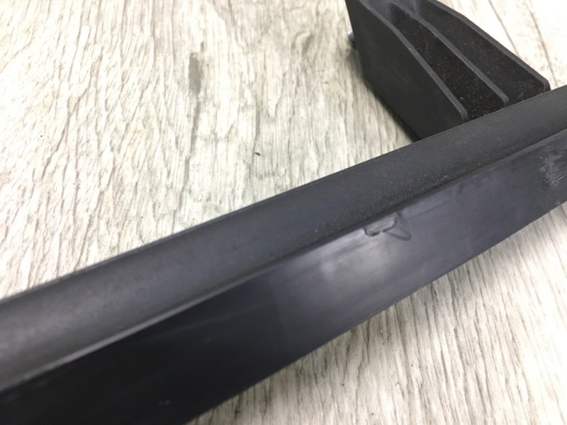 Направляющая стекла двери задняя правая ELANTRA MD 10-15 2015 Седан 1.8 Направляющая стекла двери задняя правая ELANTRA MD 10-15 2015 Седан 1.8