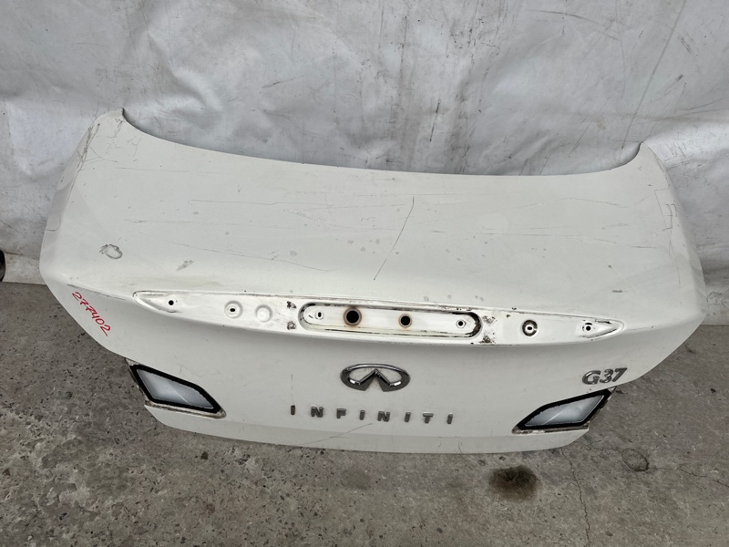 Крышка багажника INFINITI G25/G35/G37/Q40 06-14