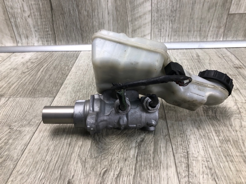 Главный тормозной цилиндр FOCUS 10-18 MK3