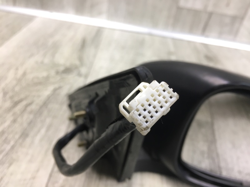 Зеркало правое G25/G35/G37/Q40 06-14