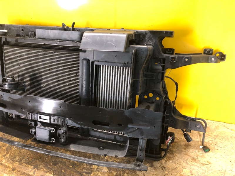 Панель передняя SANTA FE (TM) 18-23