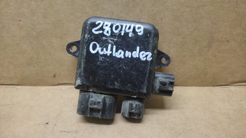Блок управления вентилятором радиатора MITSUBISHI OUTLANDER 03-07 Б/У