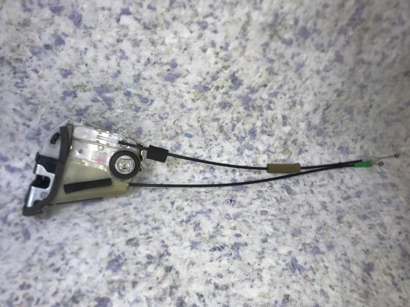 Запчасть замок двери задний правый TOYOTA PRIUS - 30 09-17 69050-47090 Б/У Замок двери задний правый TOYOTA PRIUS - 30 09-17 69050-47090 Б/У