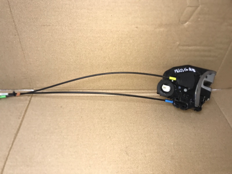 Запчасть замок двери задний правый TOYOTA PRIUS C/AQUA 11-14 69050-42021 Б/У Замок двери задний правый TOYOTA PRIUS C/AQUA 11-14 69050-42021 Б/У