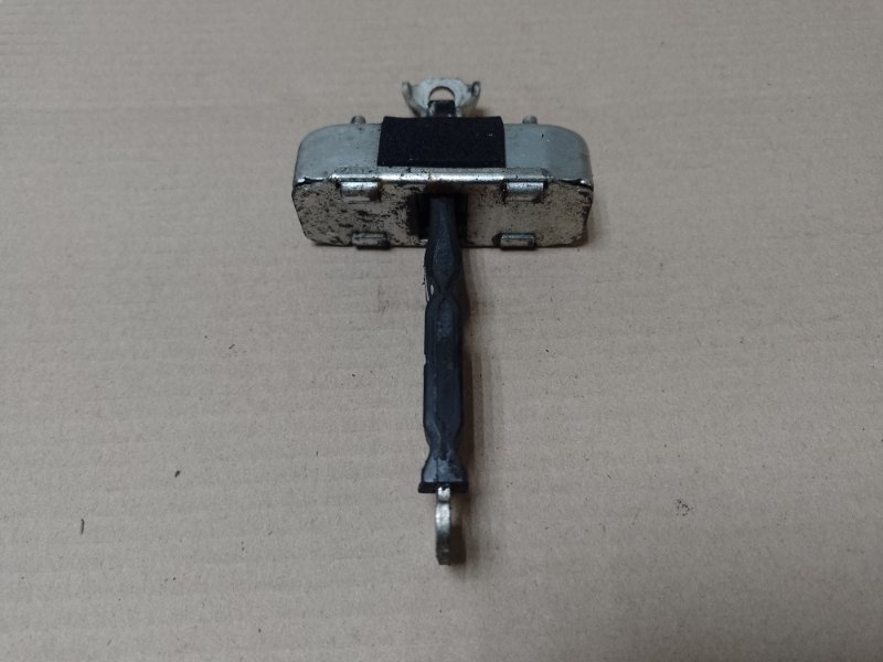 Ограничитель двери задний левый AURIS 06-12