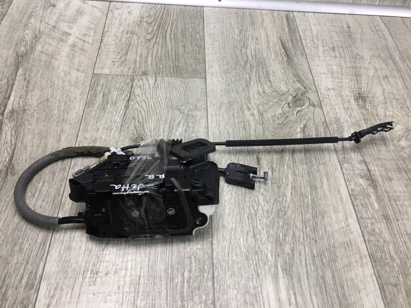 Замок двери задний правый VOLKSWAGEN JETTA USA 10-17 Седан CBTA 2.5L