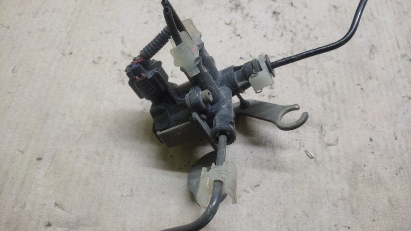 Компрессор пневмоподвески GX470 02-09