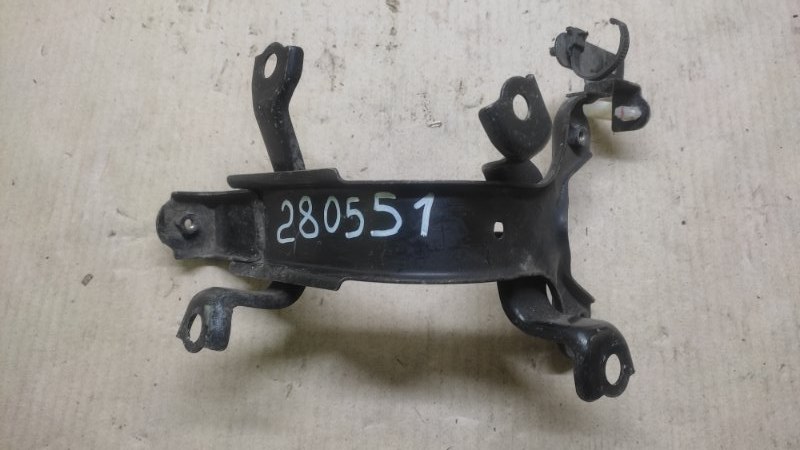 Запчасть кронштейн крепления компрессора пневмоподвески LEXUS LS430 00-06 48911-50040 Б/У Кронштейн крепления компрессора пневмоподвески LEXUS LS430 00-06 48911-50040 Б/У