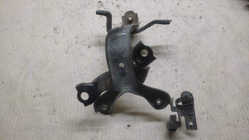 Кронштейн крепления компрессора пневмоподвески LEXUS LS430 00-06