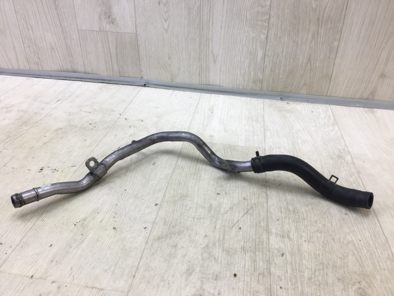 Патрубок системы охлаждения HYUNDAI ELANTRA MD 10-15 2012 MD 1.8 G4NB 254572E000 Б/У