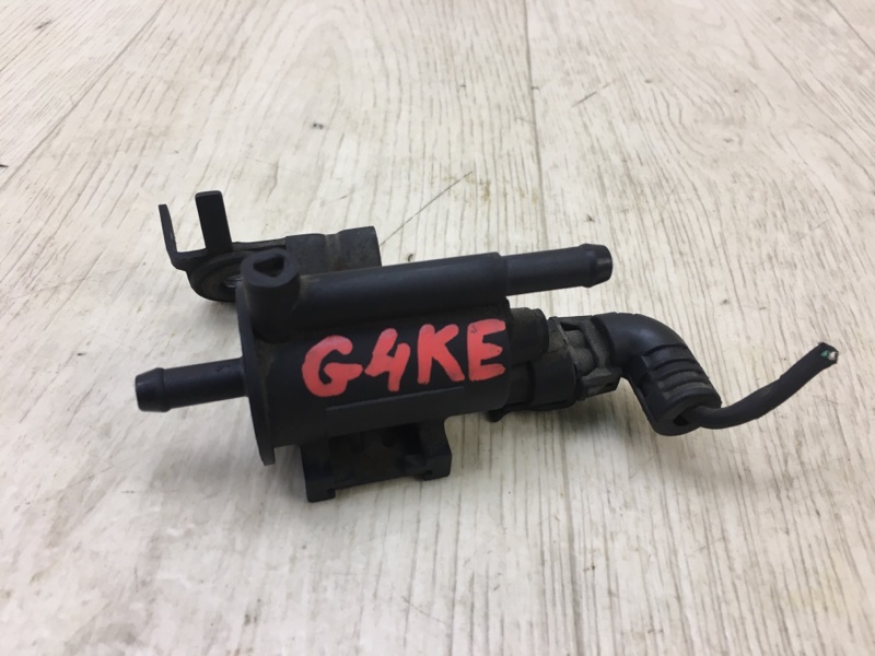 Клапан электромагнитный (вакуумный) KIA SORENTO XM 09-14 XM 2.4 G4KE 28910-25100 Б/У