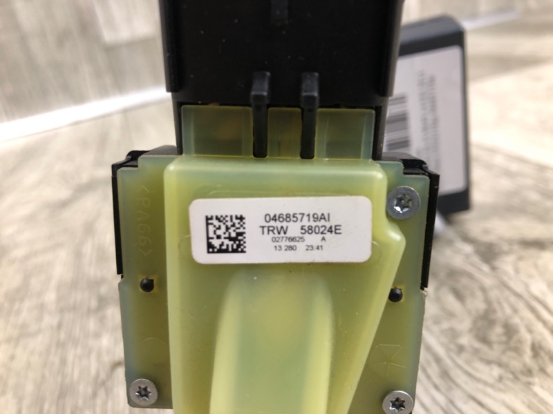 Замок зажигания COMPASS 06-16 2013 MK49 2.4 ED3 Замок зажигания COMPASS 06-16 2013 MK49 2.4 ED3