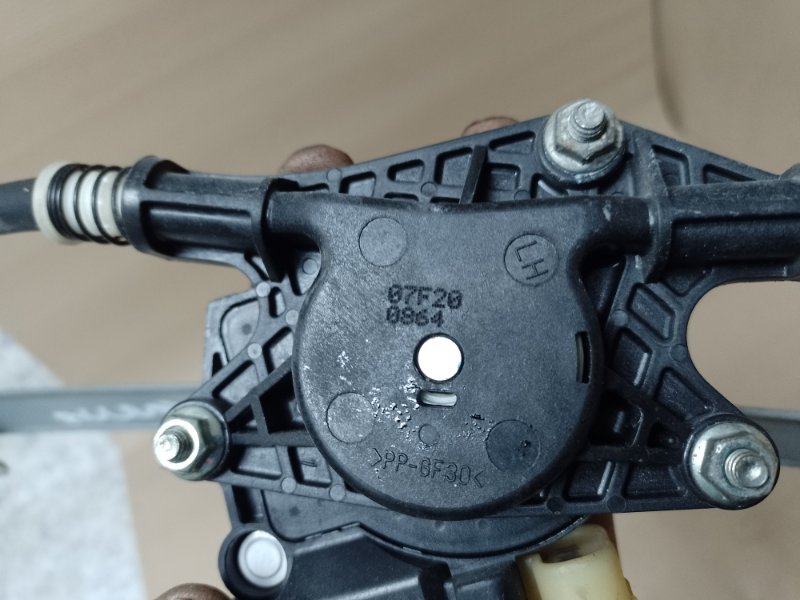 Стеклоподъемник задний левый HYUNDAI ACCENT MC 06-10