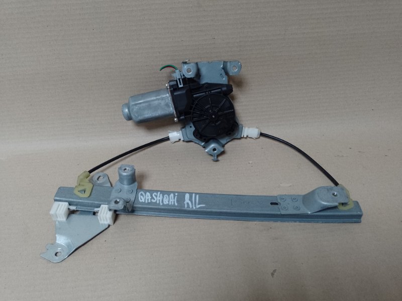 Запчасть стеклоподъемник задний левый NISSAN QASHQAI 07-14 82701-JD400 Б/У Стеклоподъемник задний левый NISSAN QASHQAI 07-14 82701-JD400 Б/У