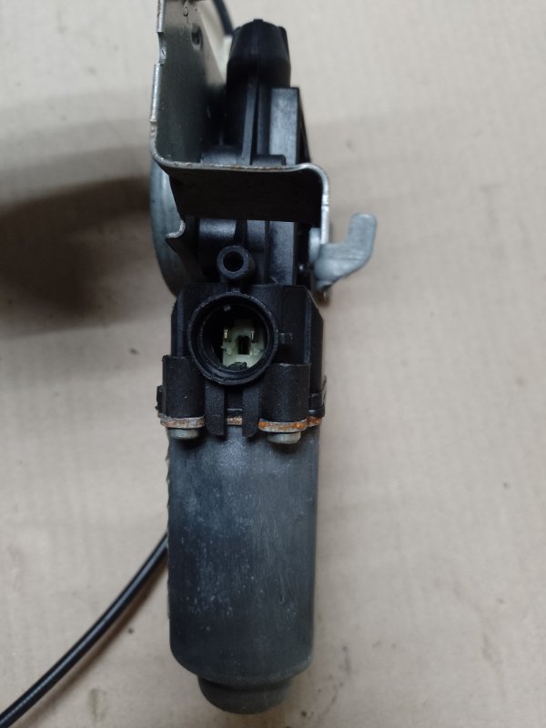 Стеклоподъемник задний левый QASHQAI 07-14 Стеклоподъемник задний левый QASHQAI 07-14