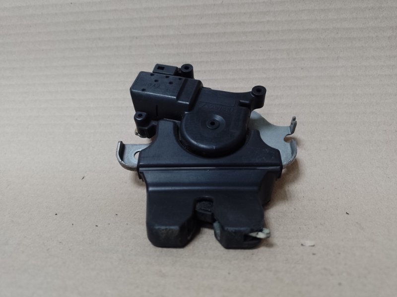 Запчасть замок крышки багажника MITSUBISHI LANCER X 10 07-15 5927A012 Б/У Замок крышки багажника MITSUBISHI LANCER X 10 07-15 5927A012 Б/У