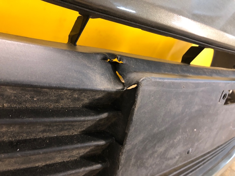 Бампер передний COROLLA 18-