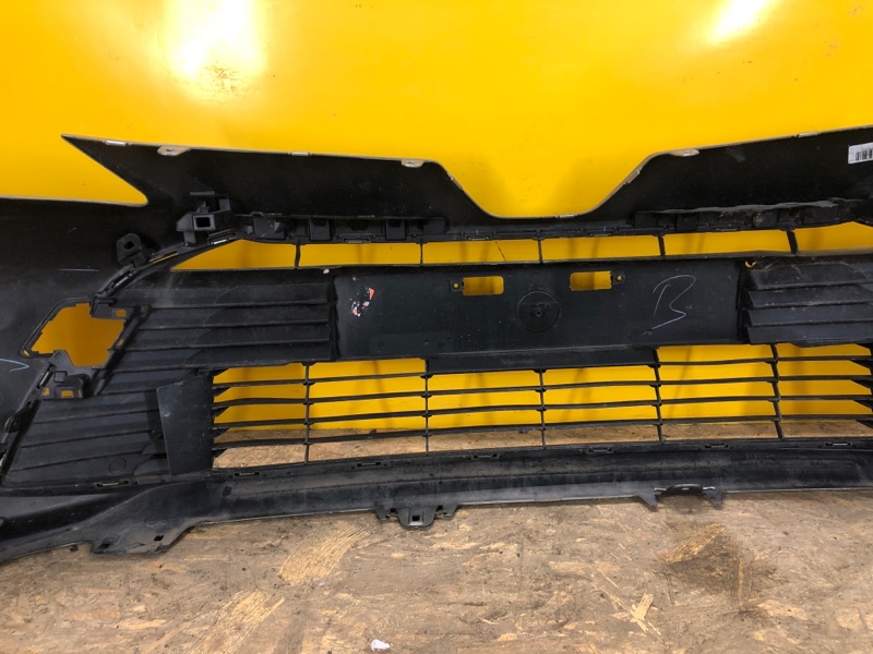 Бампер передний COROLLA 18-