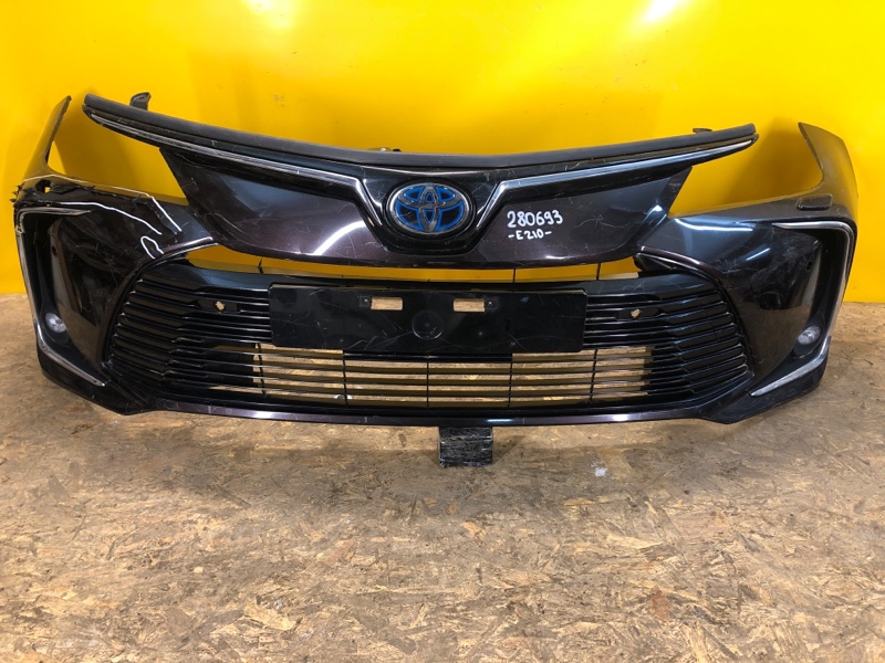 Бампер передний TOYOTA COROLLA 18- 52119-F2911 Б/У