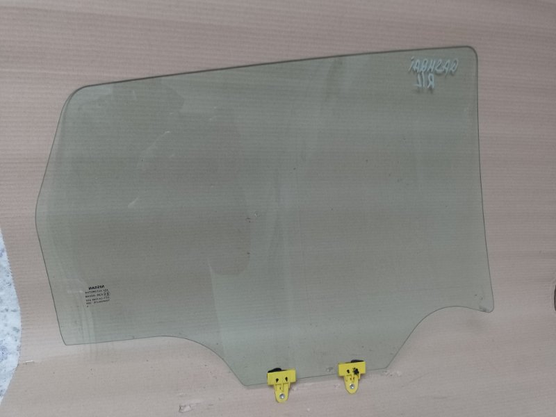 Стекло двери заднее левое QASHQAI 07-14