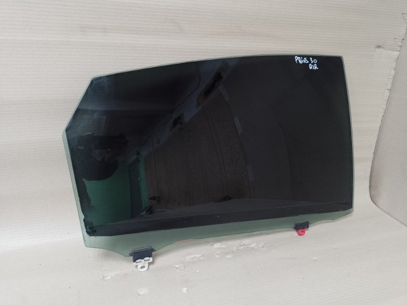 Стекло двери заднее правое TOYOTA PRIUS - 30 09-17 68103-47051 Б/У
