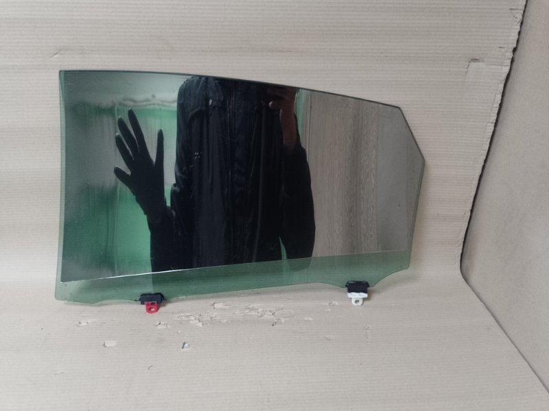 Стекло двери заднее правое PRIUS - 30 09-17