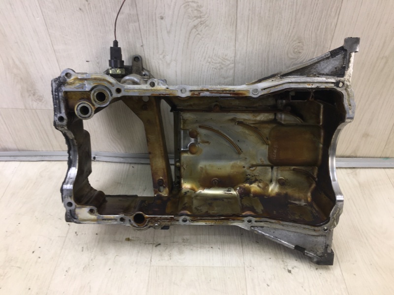 Запчасть поддон двигателя NISSAN ALTIMA L31 01-06 2002 3.5 VQ35DE 111107Y000 Б/У Поддон двигателя NISSAN ALTIMA L31 01-06 2002 3.5 VQ35DE 111107Y000 Б/У