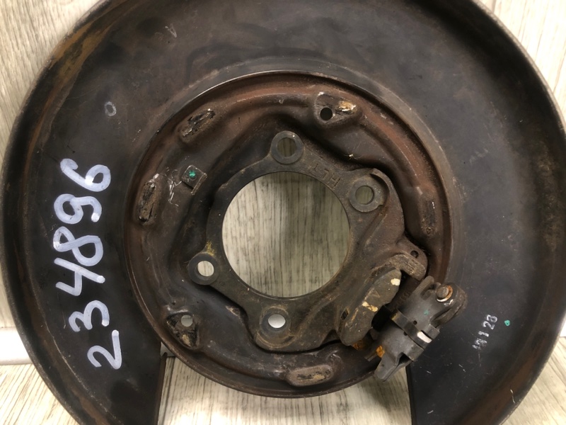 Тормозной механизм задний левый SONATA YF 10-14 2013 YF 2.4 G4KJ Тормозной механизм задний левый SONATA YF 10-14 2013 YF 2.4 G4KJ