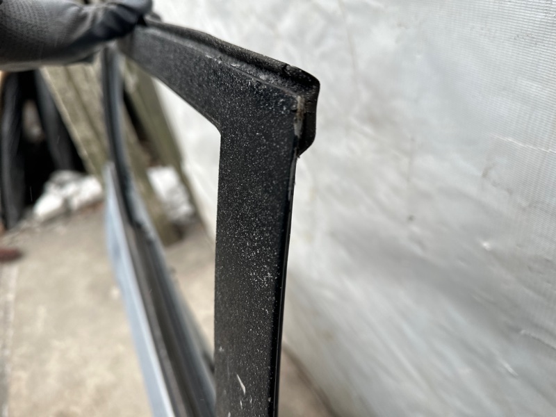 Дверь задняя правая AURIS 06-12