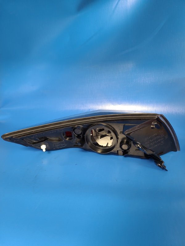 Фонарь наружный задний правый INFINITI FX S50 03-08