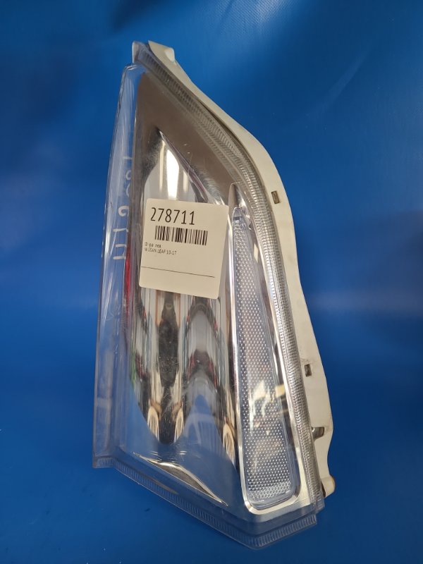 Указатель поворота передний левый NISSAN LEAF 10-17 26185-3NL0A Б/У