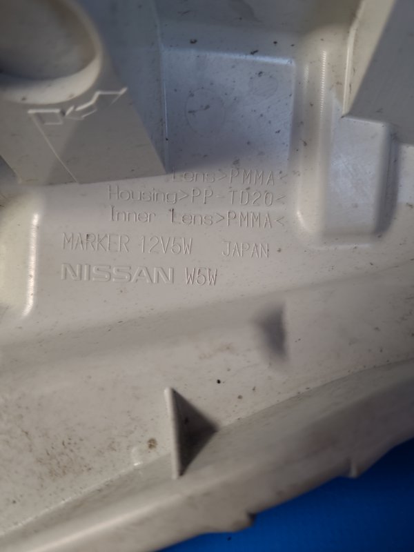 Указатель поворота передний левый NISSAN LEAF 10-17