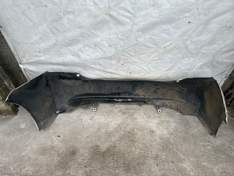 Бампер задний PRIUS - 30 09-17