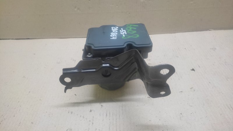 Блок ABS CAMRY 55 14-17 2015 2.5 2ARFE