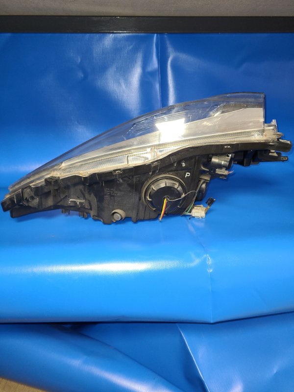 Фара правая LEAF 10-17 Фара правая LEAF 10-17