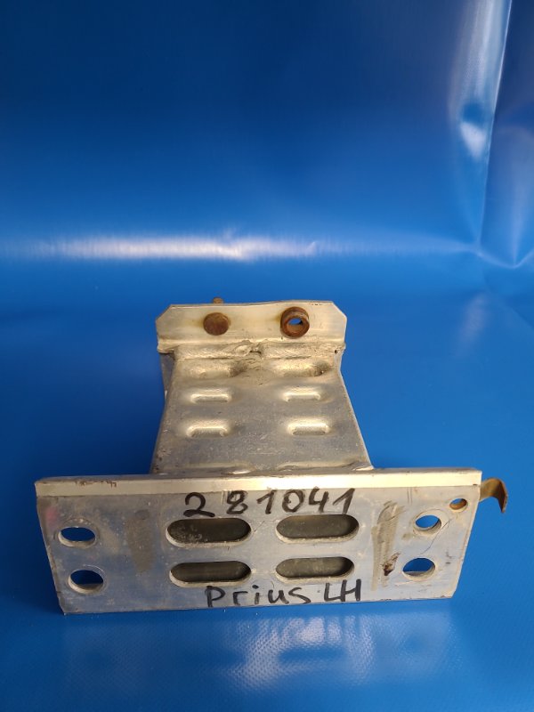 Запчасть кронштейн усилителя переднего бампера передний левый TOYOTA PRIUS - 30 09-17 57014-47040 Б/У Кронштейн усилителя переднего бампера передний левый TOYOTA PRIUS - 30 09-17 57014-47040 Б/У