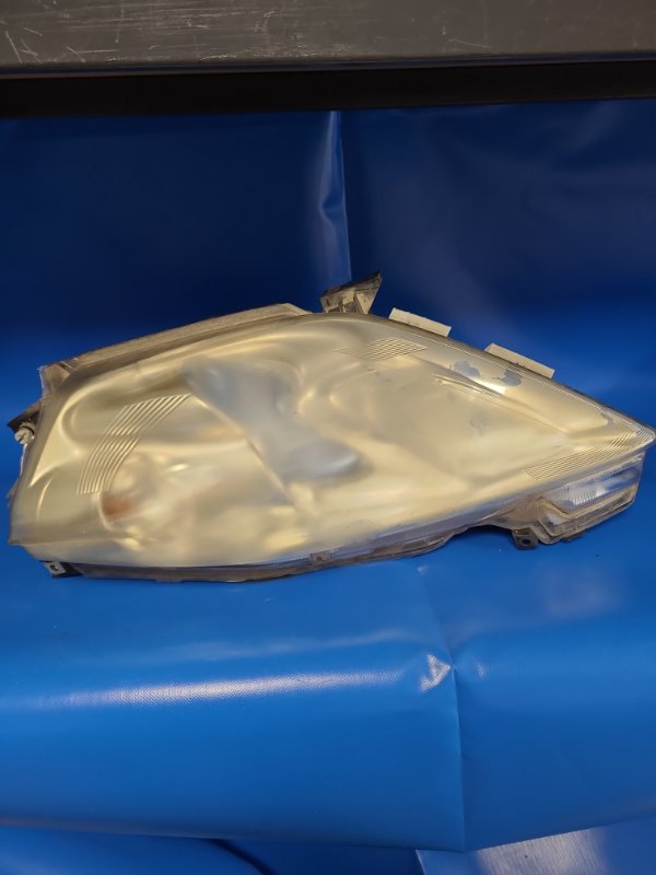 Фара левая NISSAN LEAF 10-17 26060-9RB0A Б/У