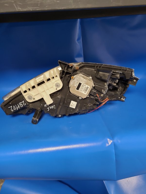 Фара левая LEAF 10-17